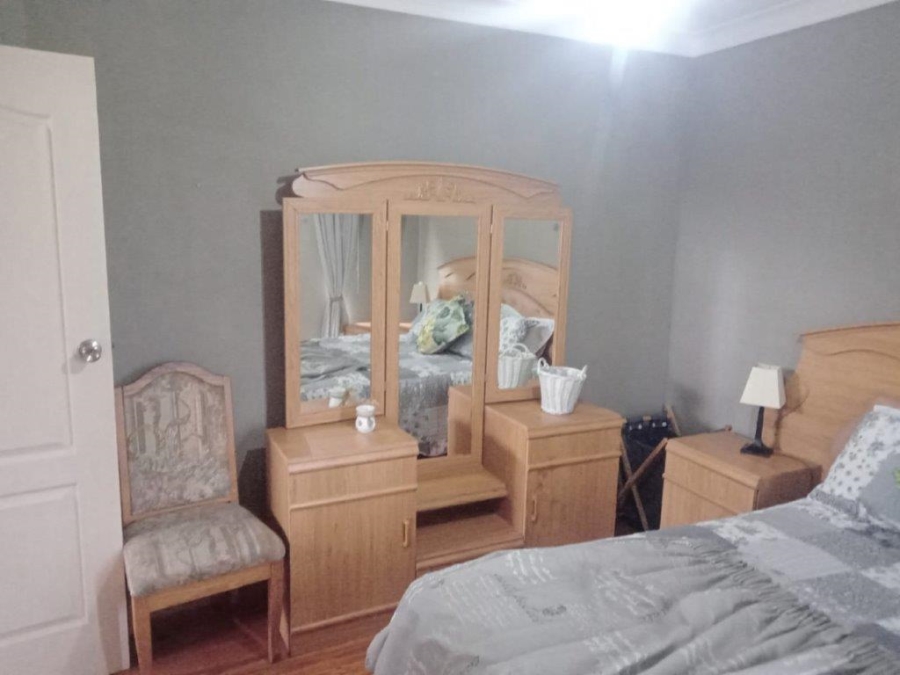 6 Bedroom Property for Sale in Paradise Beach Eastern Cape